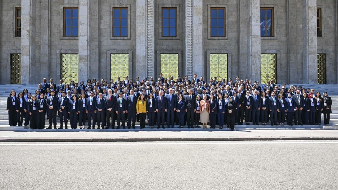 TBMM Başkanı Kurtulmuş'tan Gençlere Mesaj: "Terörsüz Türkiye"