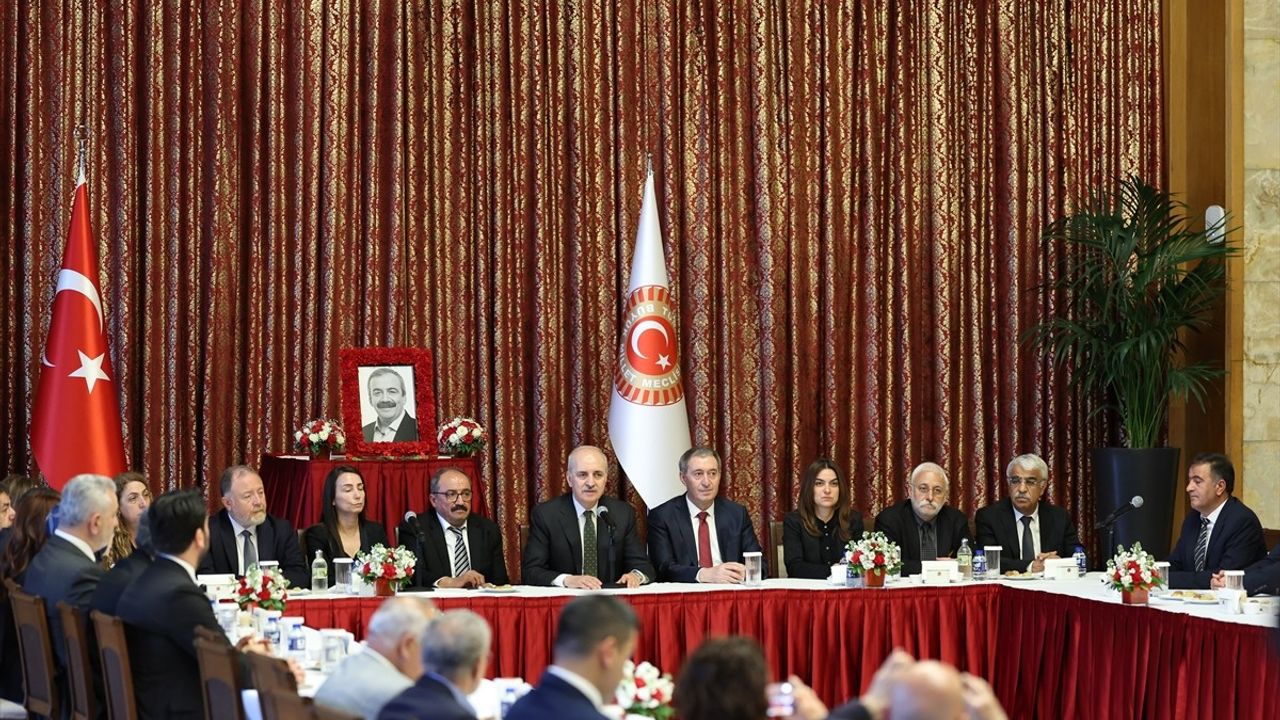 TBMM Başkanı Kurtulmuş'tan Sırrı Süreyya Önder'e Taziye Ziyareti