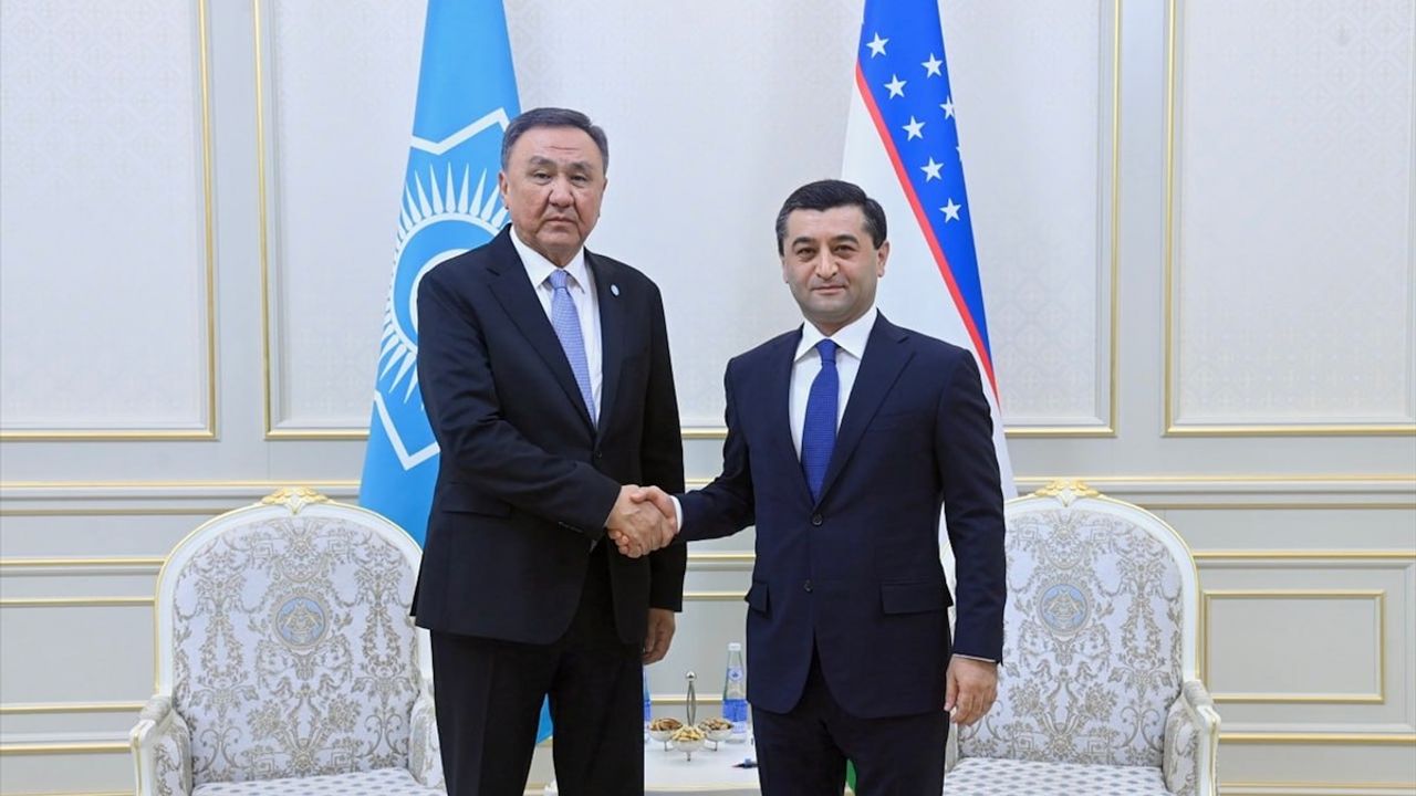 TDT Genel Sekreteri Ömüraliyev ile Özbekistan Dışişleri Bakanı Saidov'un Görüşmesi