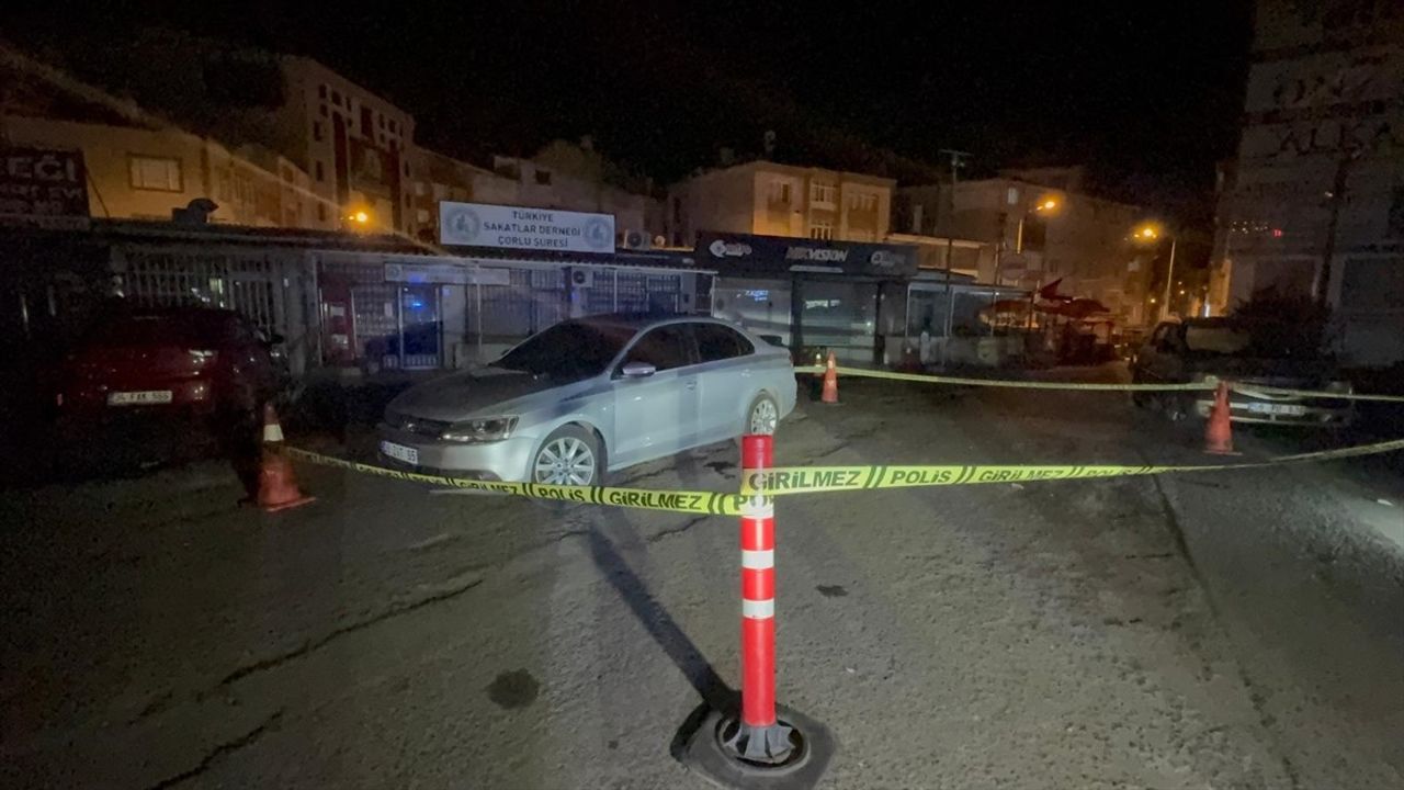 Tekirdağ'da Otoparkta Düşen Adam Araç Altında Kaldı