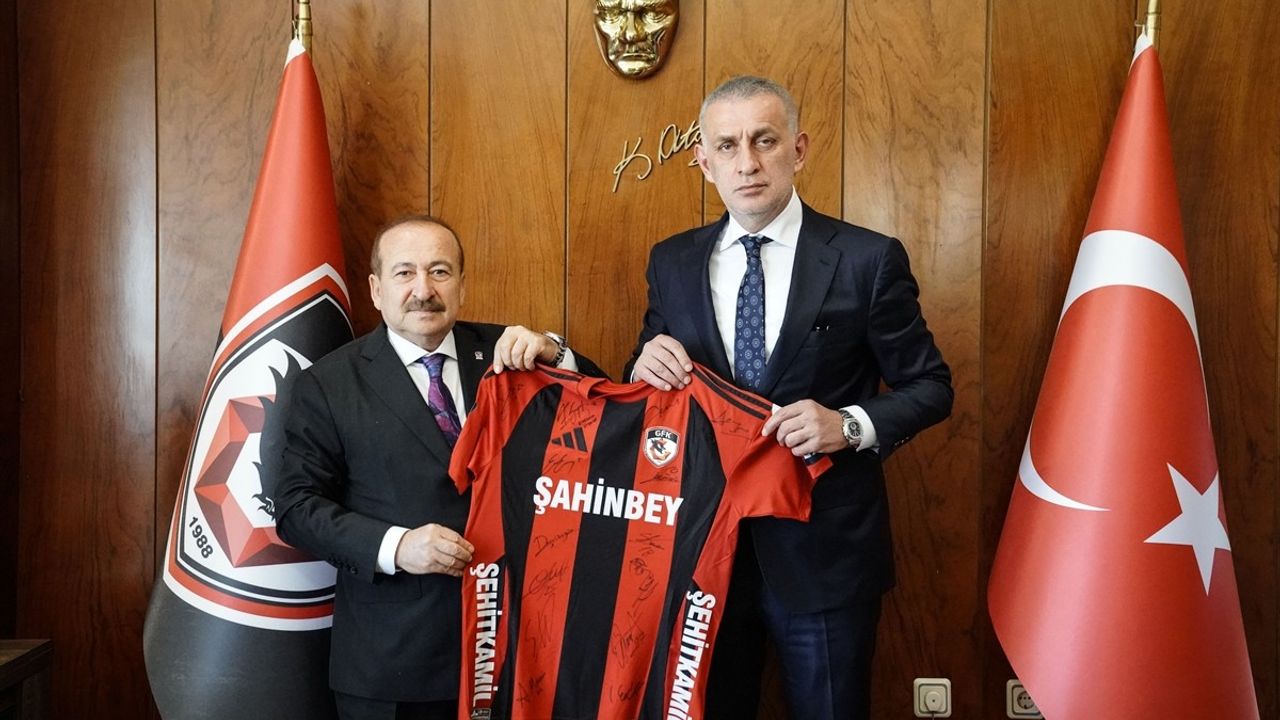 TFF Başkanı Hacıosmanoğlu Gaziantep FK'yi Ziyaret Etti