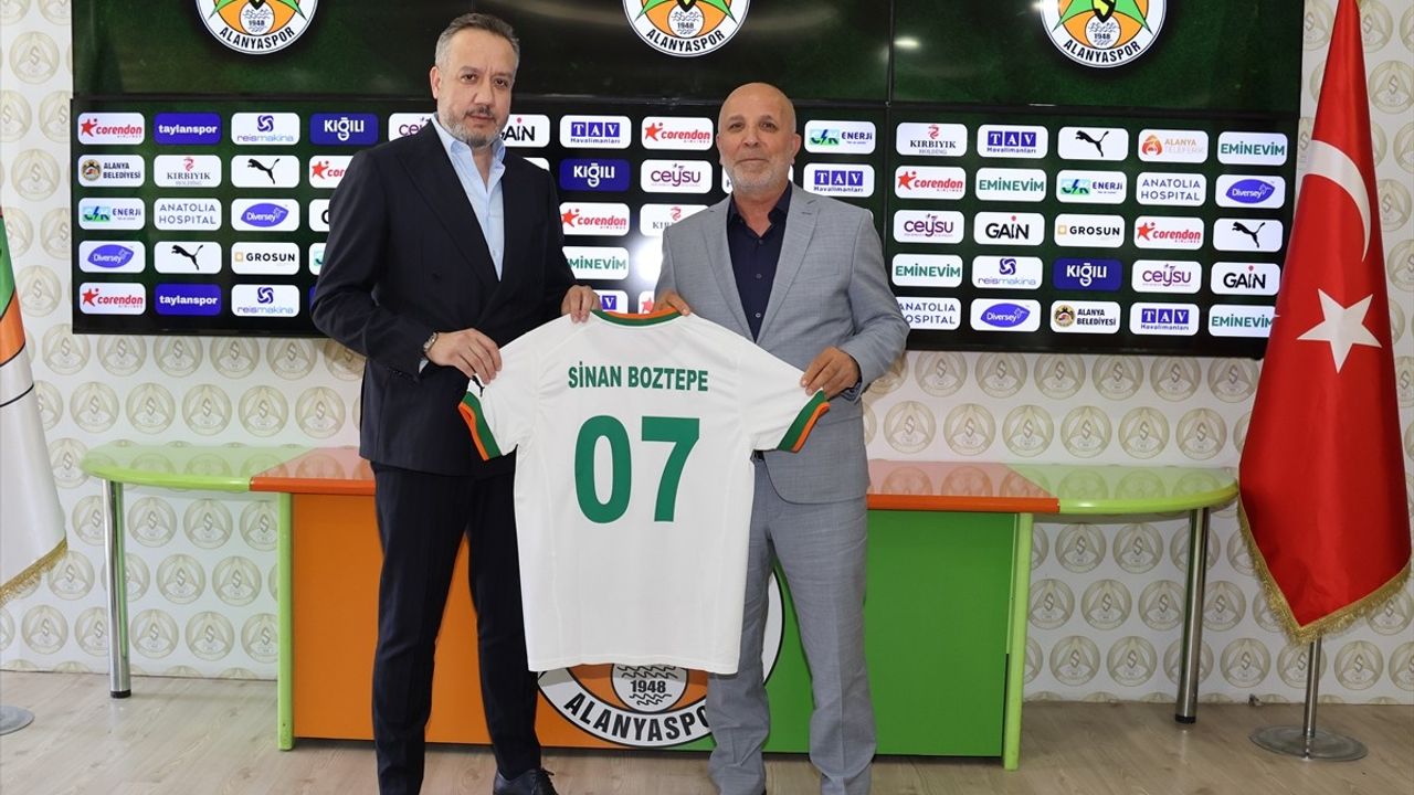 TFF Başkanı Hacıosmanoğlu, Hasan Çavuşoğlu'na Taziye Ziyaretinde Bulundu