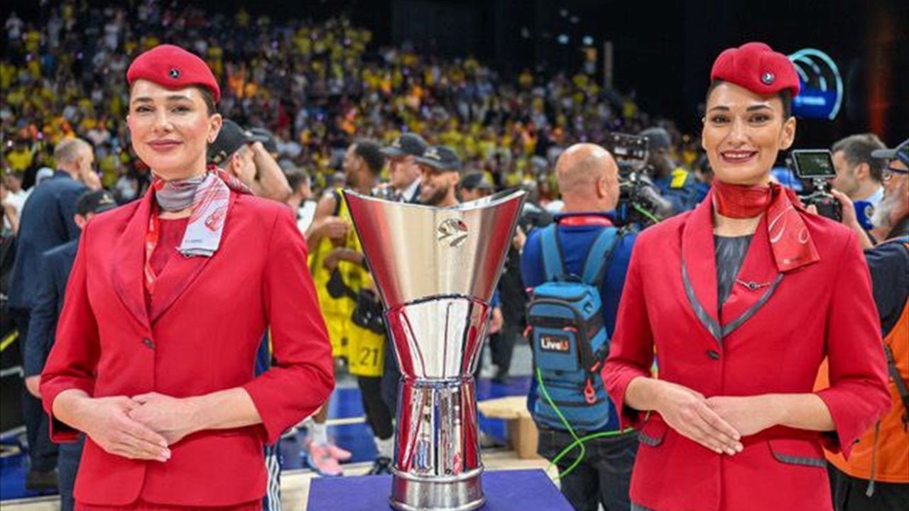 THY, Şampiyon Fenerbahçe Beko'ya Ödül Verdi