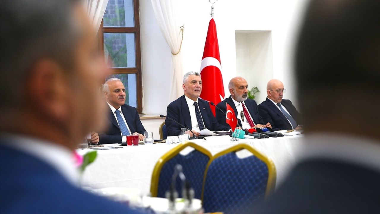 Ticaret Bakanı Bolat, Diyarbakır'da İhracat Hedeflerini Açıkladı