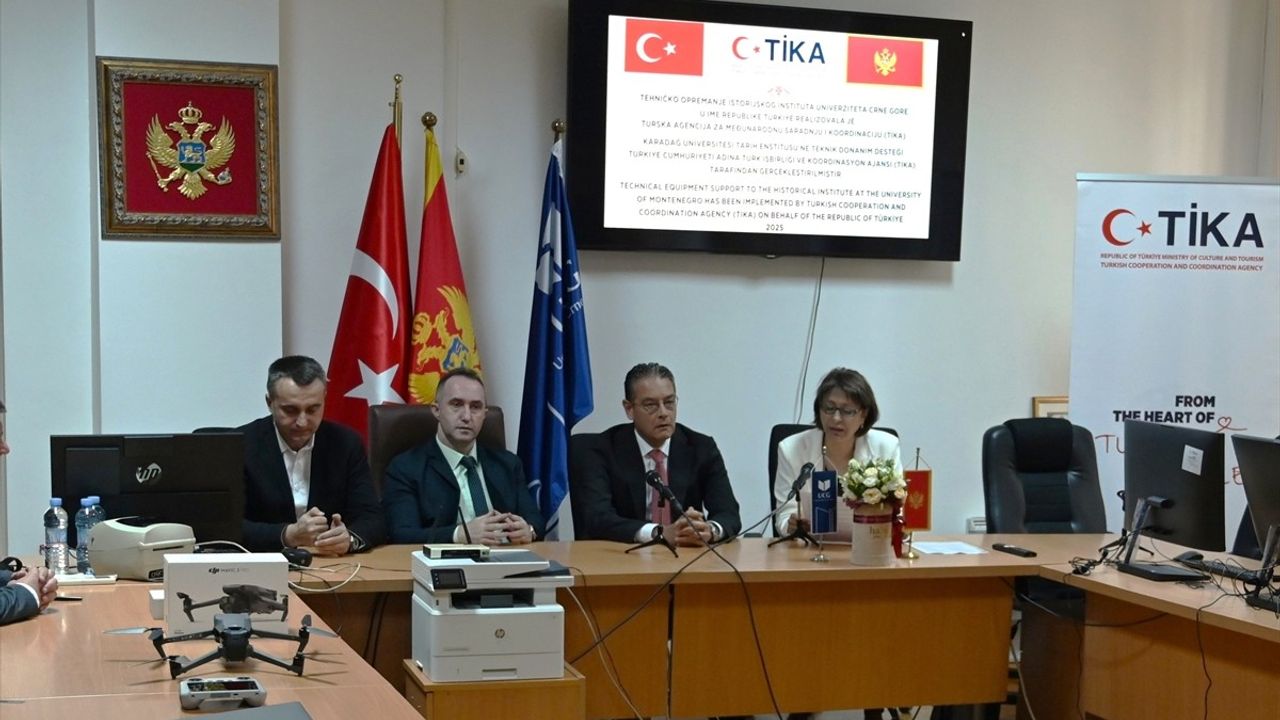TİKA'nın Karadağ Üniversitesi Tarih Enstitüsüne Teknik Destek Projesi