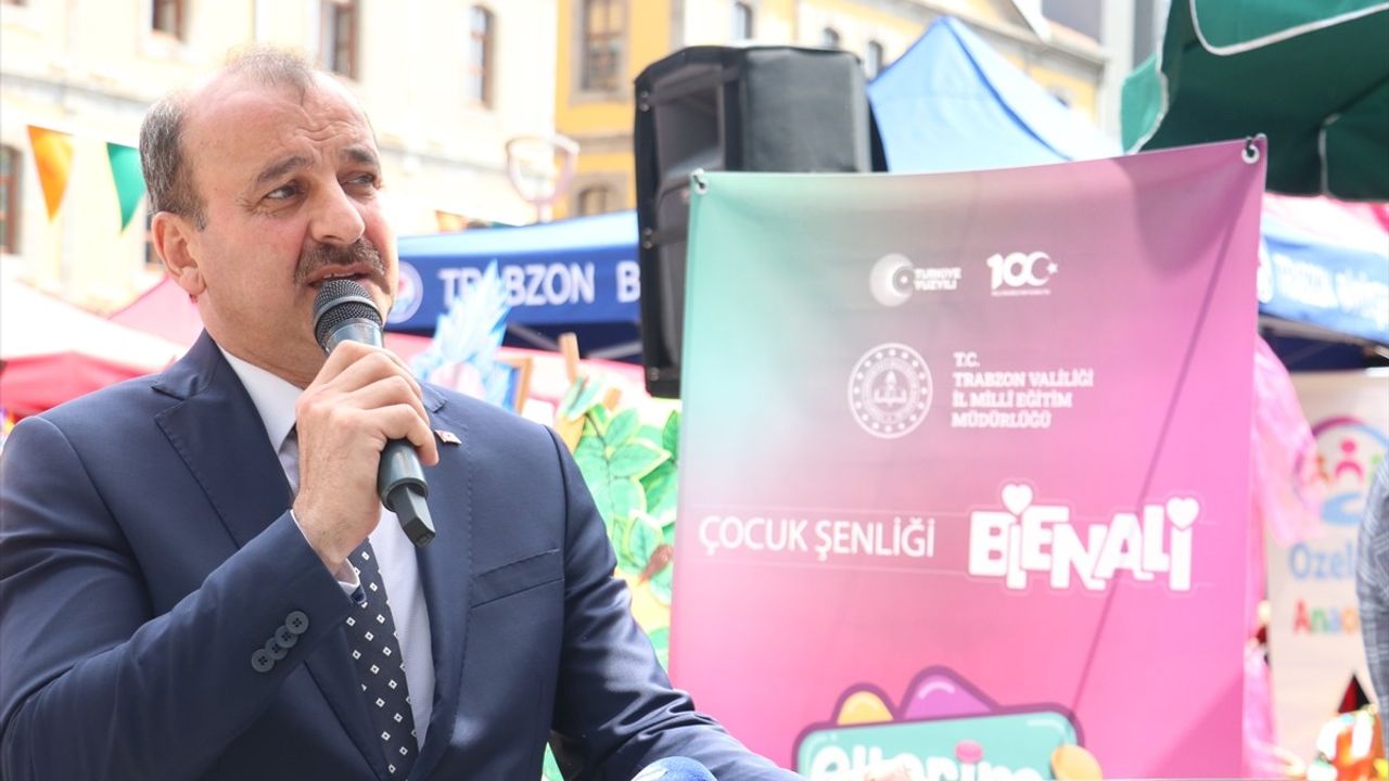 Trabzon'da Çocuk Bienali Şenliği Gerçekleşti