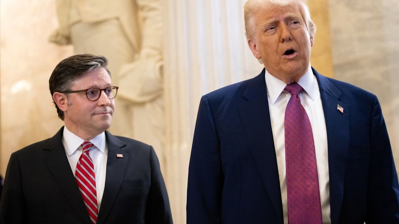 Trump, Vergi İndirim Tasarısı İçin Cumhuriyetçilerle Bir Araya Geldi