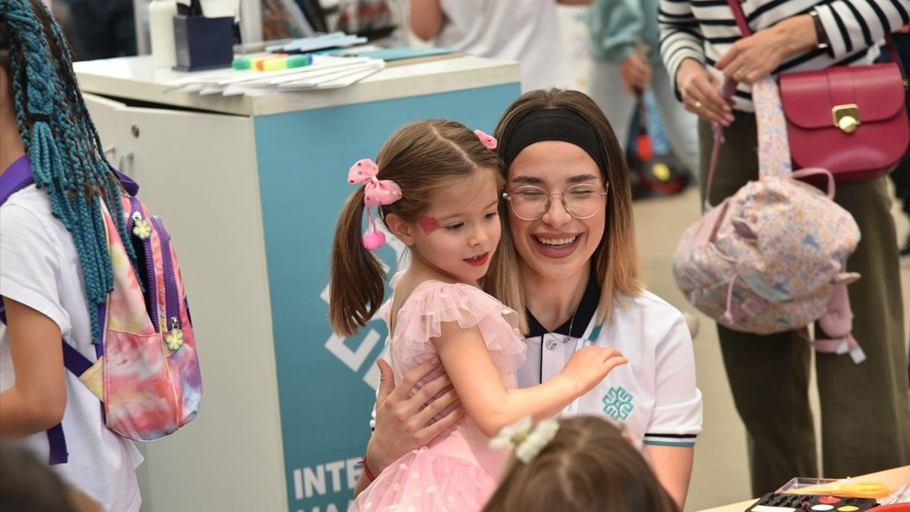 Türkiye Maarif Vakfı Belgrad'daki Çocuk Fuarı'na Katıldı