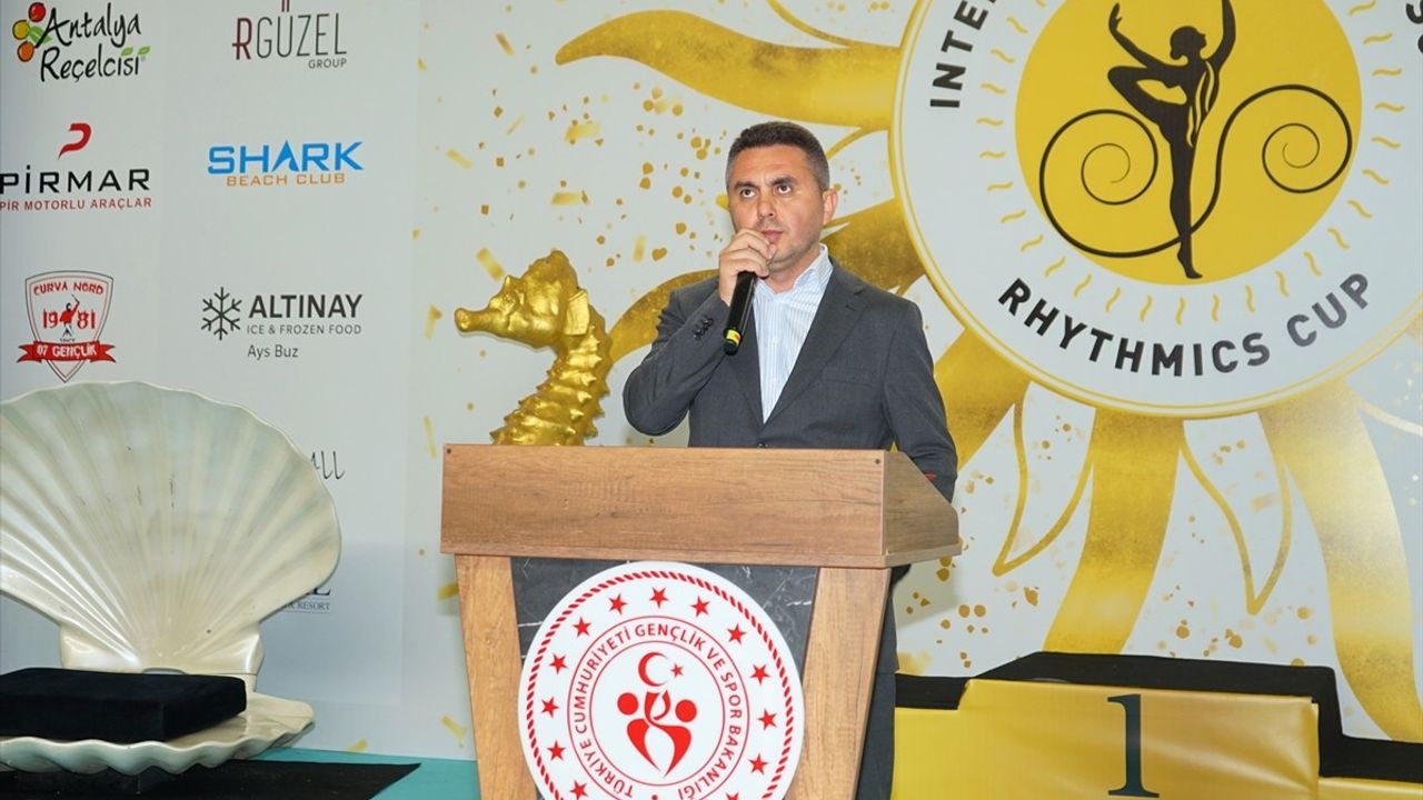 Uluslararası Golden Sun Ritmik Cimnastik Turnuvası Antalya'da Başladı