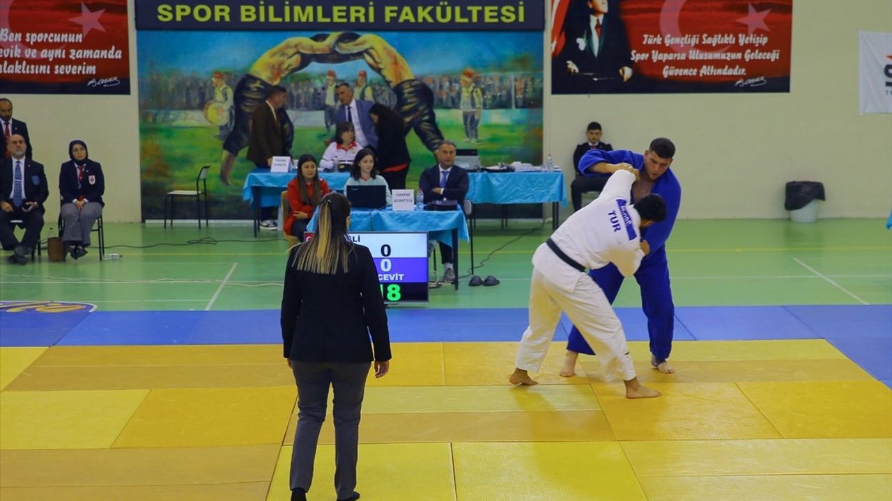 Üniversiteler Türkiye Judo Şampiyonası Edirne'de Tamamlandı