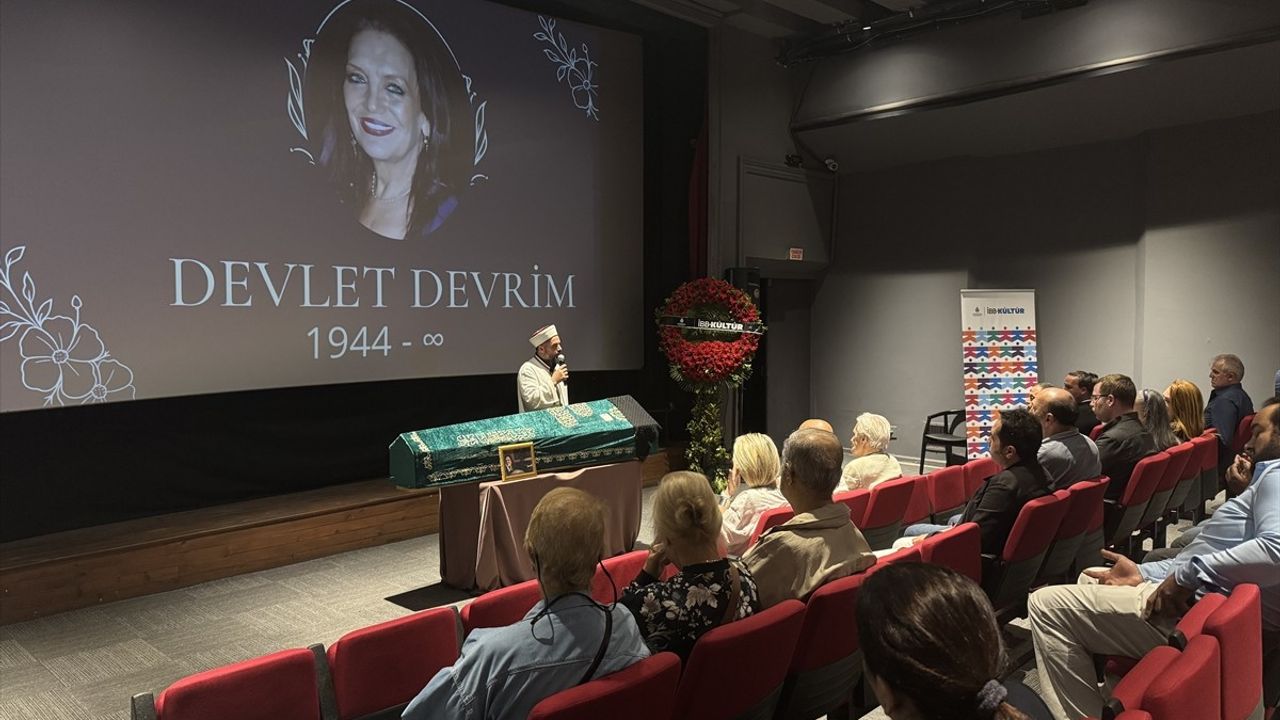 Usta Sanatçı Devlet Devrim'e Veda