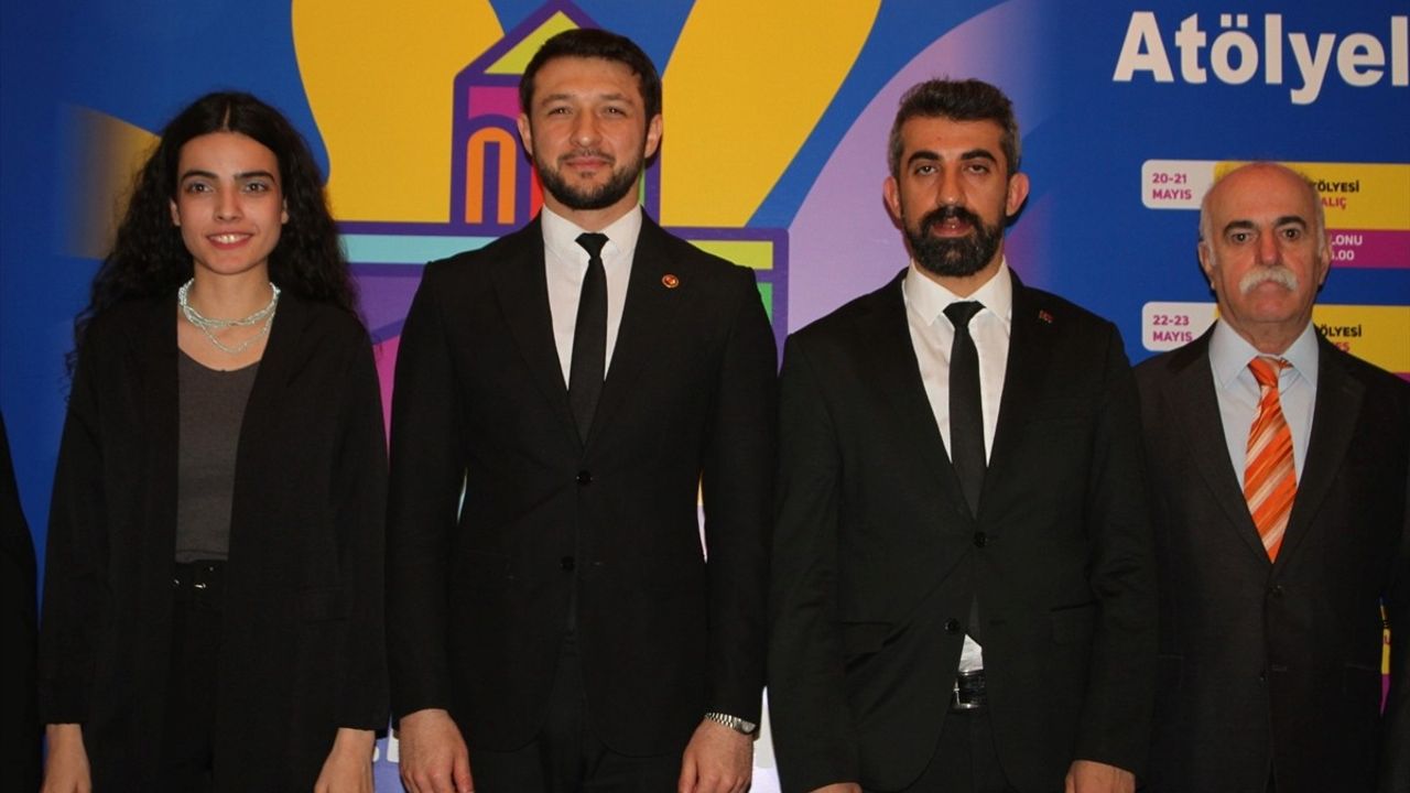 Van'da 22. Akdamar Çocuk ve Gençlik Tiyatroları Şenliği Düzenleniyor