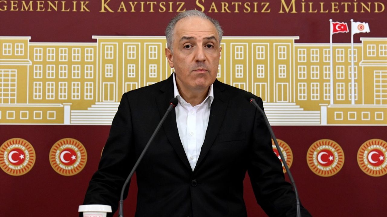 Yeneroğlu'ndan Özgür Özel'e Yapılan Saldırıya Tepki