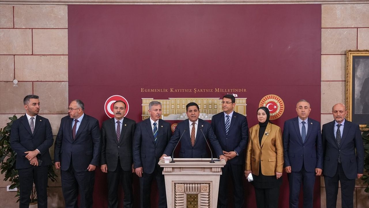 Yeni Yol ve İYİ Parti Milletvekilleri, Meclis'in Kapanmasını Eleştirdi