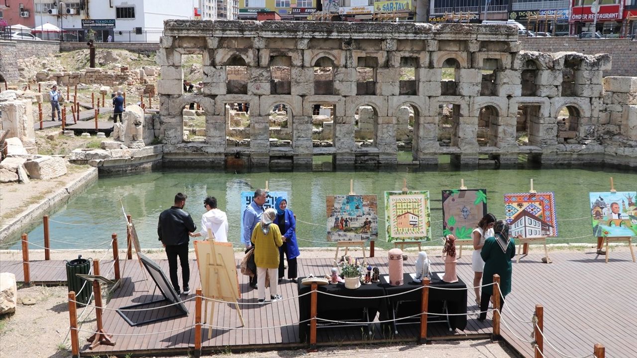 Yozgat'ta Müzeler Günü Tarihi Roma Hamamı'nda Coşkuyla Kutlandı