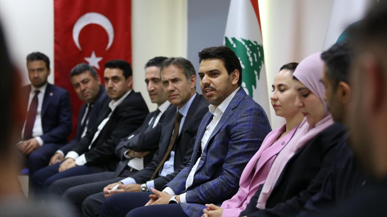 YTB Başkanı Eren, Beyrut'ta Türk Vatandaşlarıyla Buluştu
