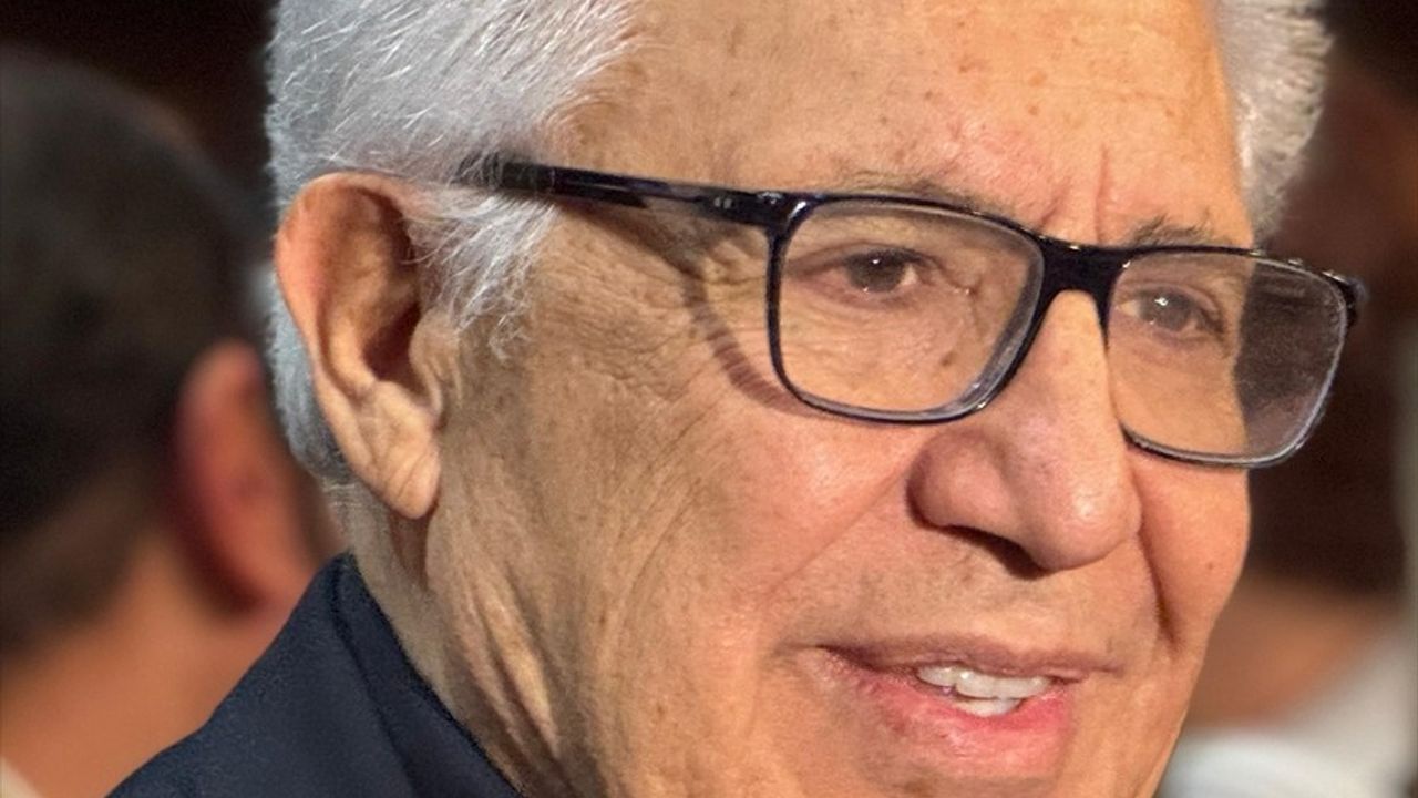 Zülfü Livaneli'nin Belgeseli CRR'de Gala Yaptı