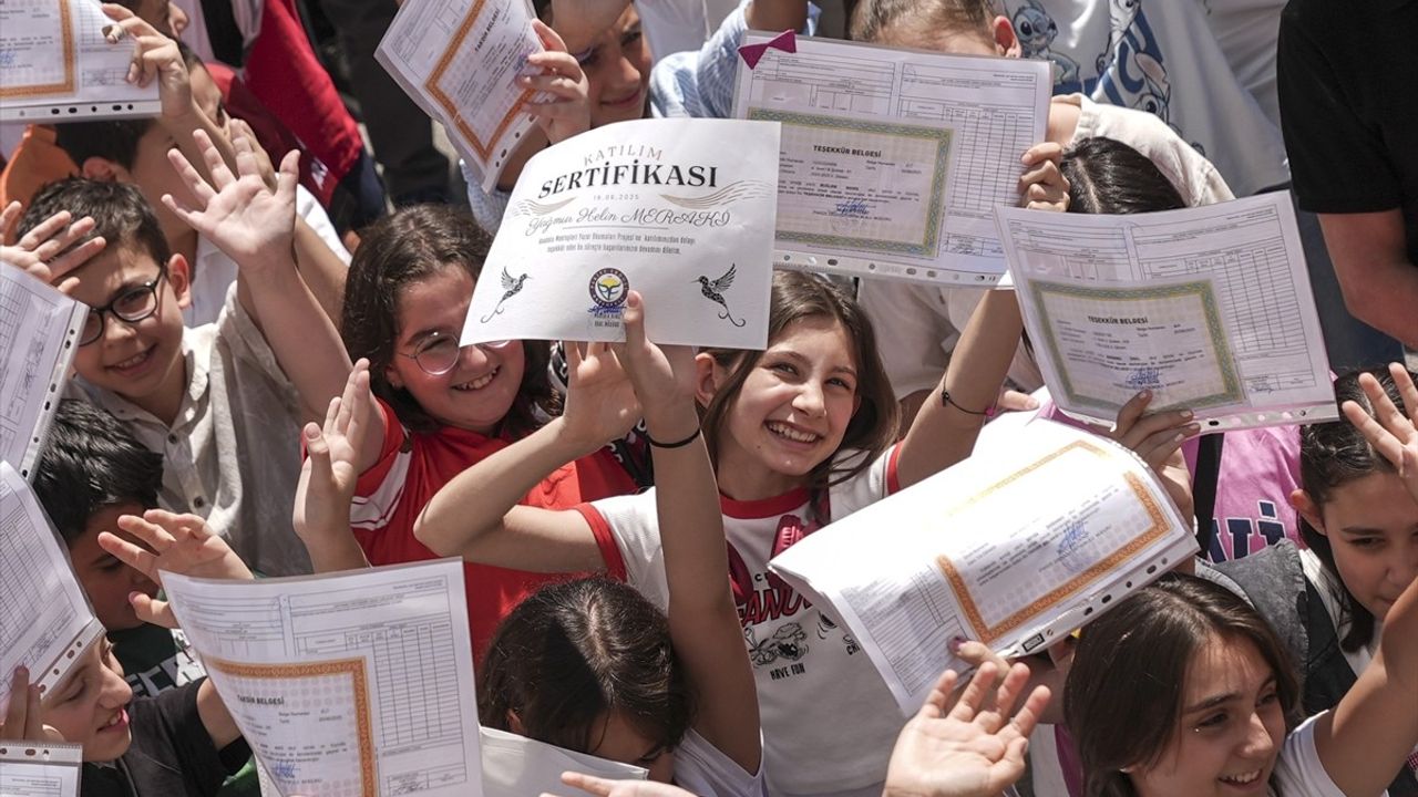 20 Milyon Öğrenci Yaz Tatiline Girdi