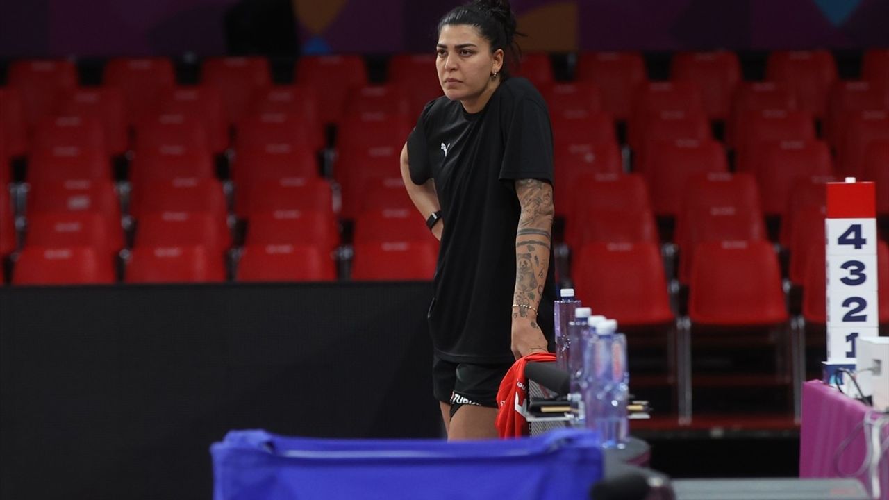 A Milli Kadın Basketbol Takımı Almanya Maçına Hazırlanıyor