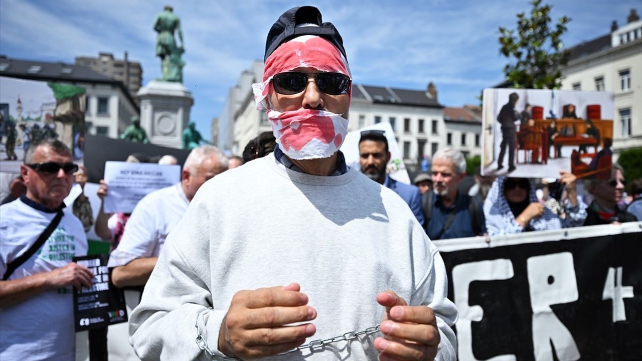 AB Çalışanları ve AP Önünde Filistin İçin Destek Gösterisi