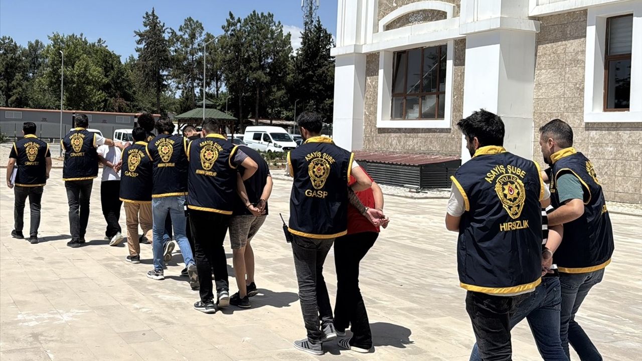 Adıyaman'da Cinayet Davası: 5 Tutuklama