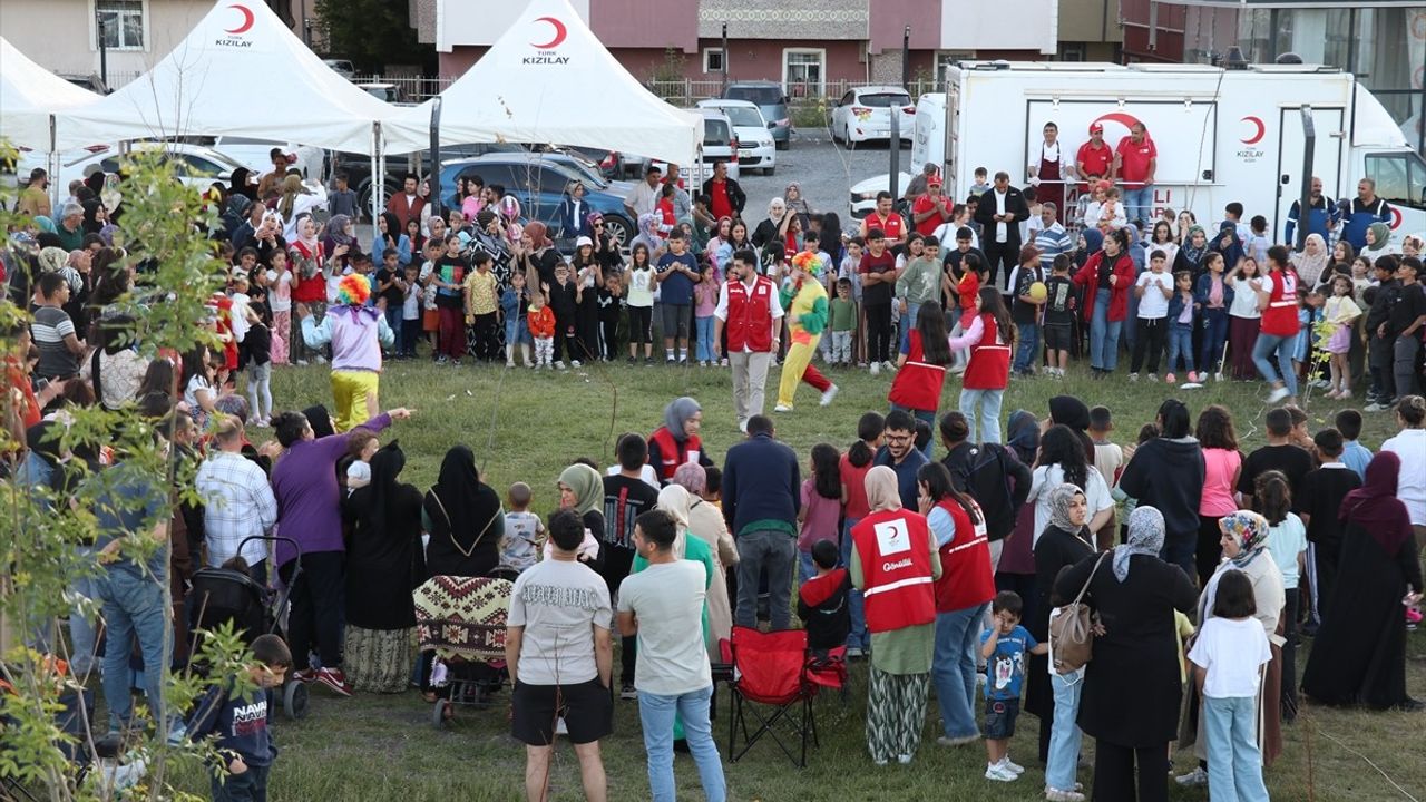 Ağrı'da Çocuk Şenliği ve Açık Hava Sinema Keyfi