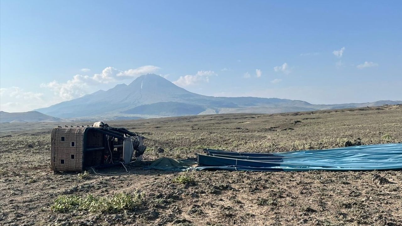 Aksaray'da Sıcak Hava Balonu Kazası: 1 Ölü, 19 Yaralı
