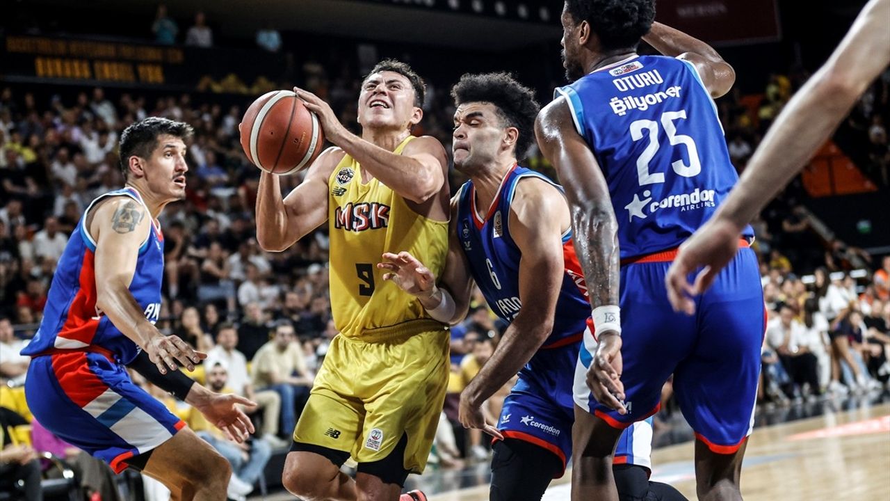Anadolu Efes Yarı Finale Yükseldi