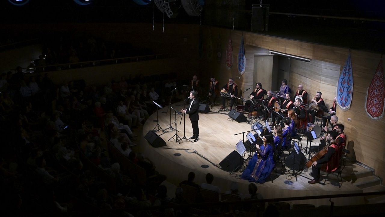 Ankara Türk Dünyası Müzik Topluluğu Sezonu Özel Seçki ile Kapattı