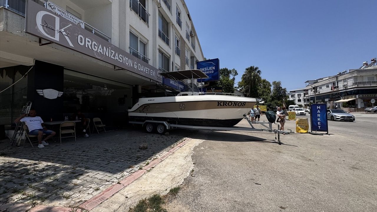 Antalya'da Çalınan Tekne Bulundu