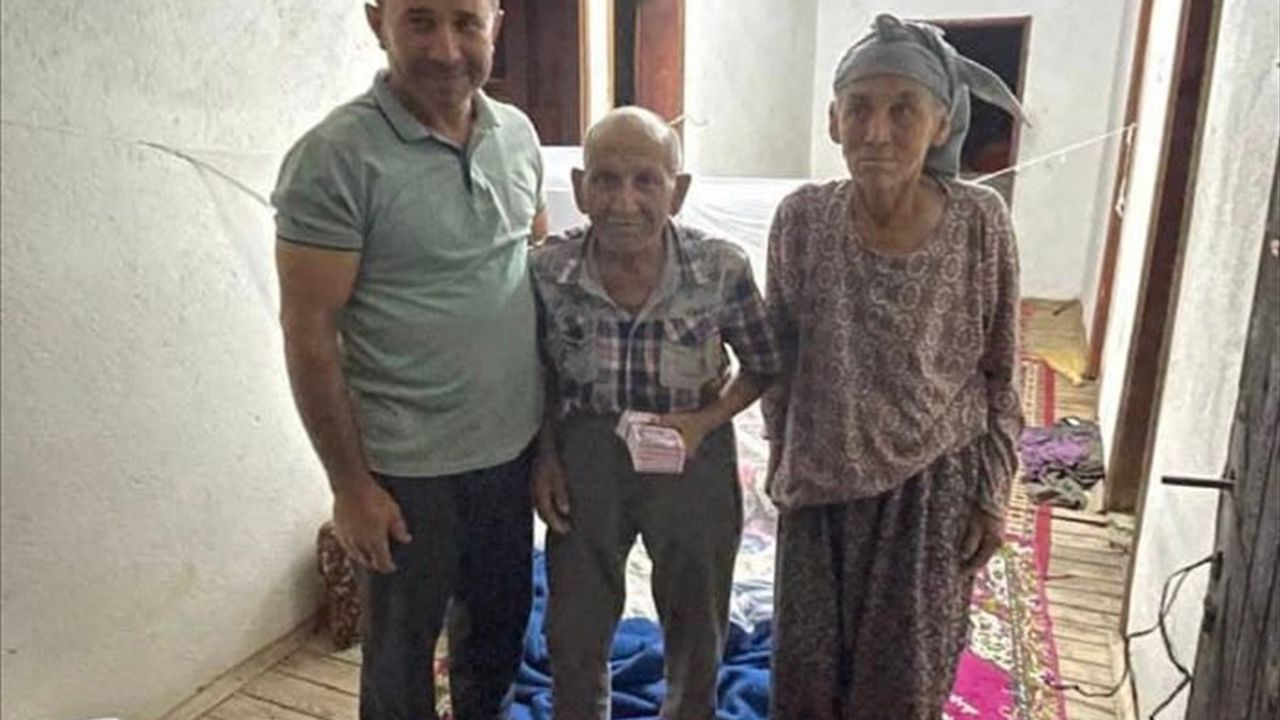 Antalya'da Yangın Felaketi: Tek Katlı Ev Küle Döndü