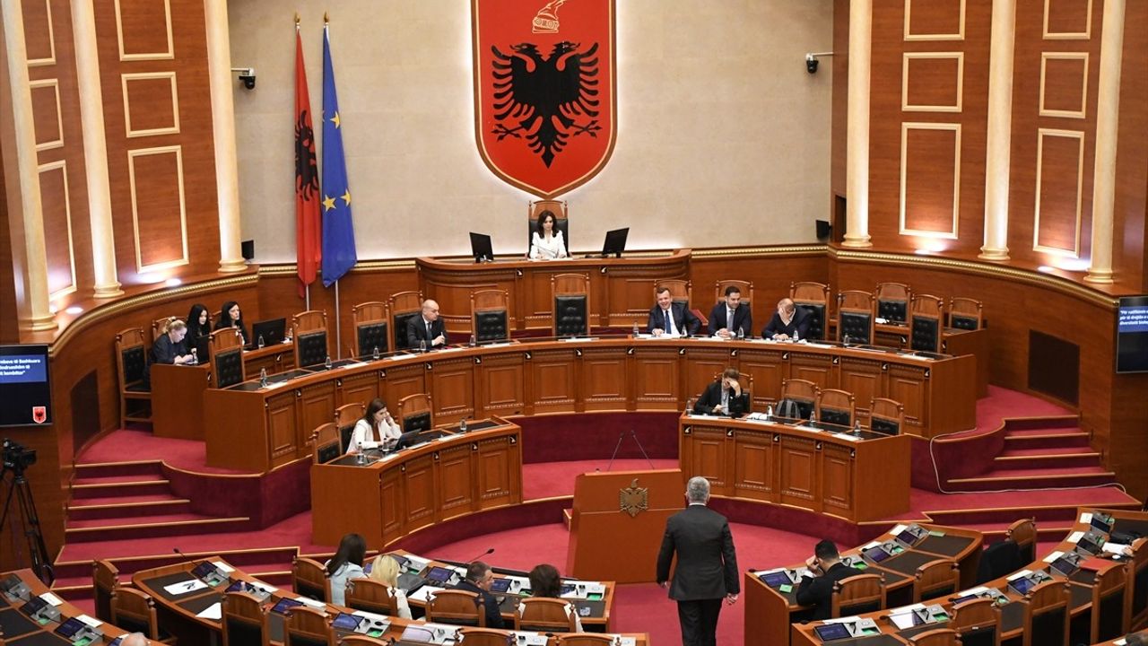 Arnavutluk Meclisi, Ukrayna ile Güvenlik Anlaşmasını Onayladı