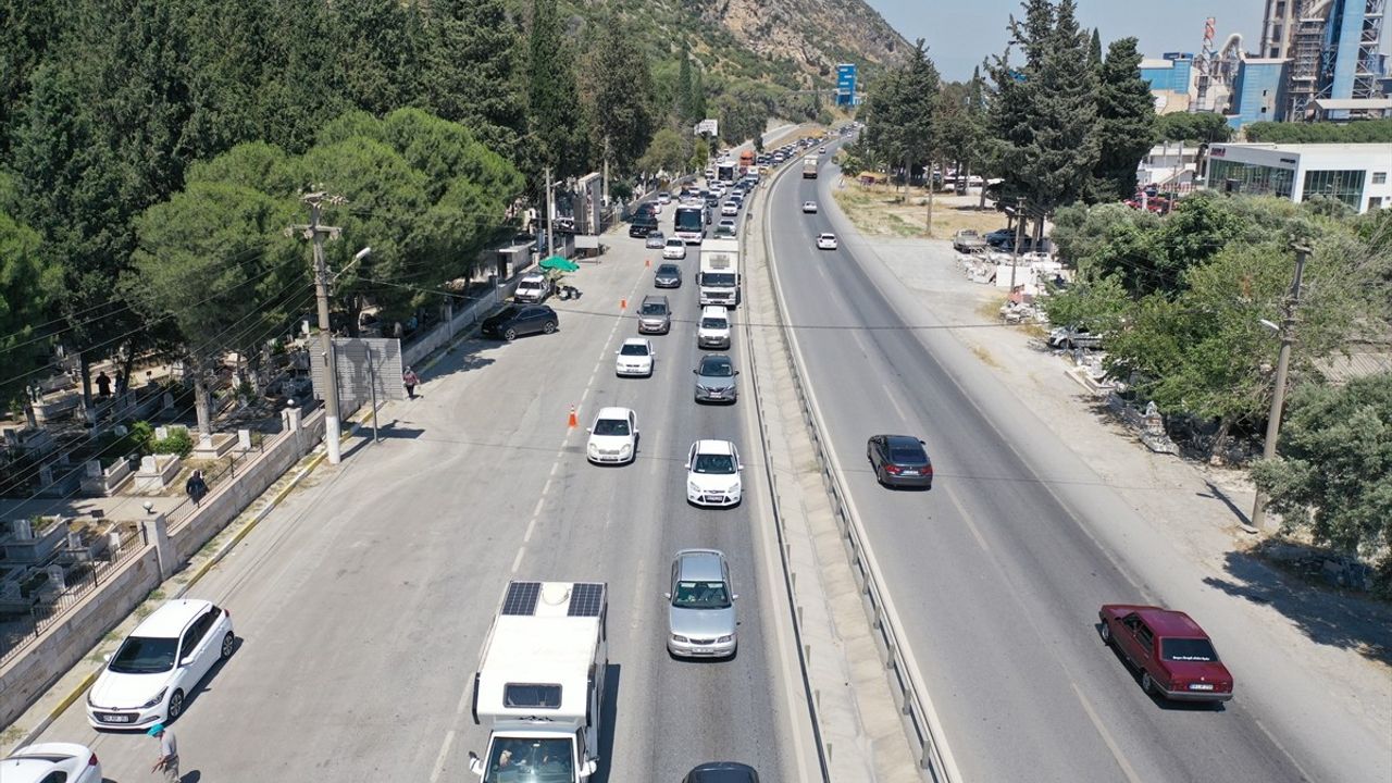 Aydın'da Bayram Trafiği: Yoğunluk Oluştu