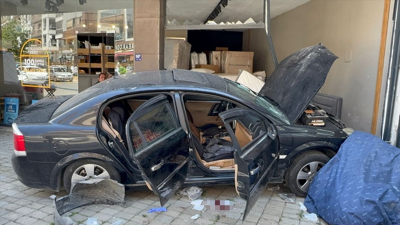 Aydın'da Otomobil Kazası: Sürücü Hayatını Kaybetti