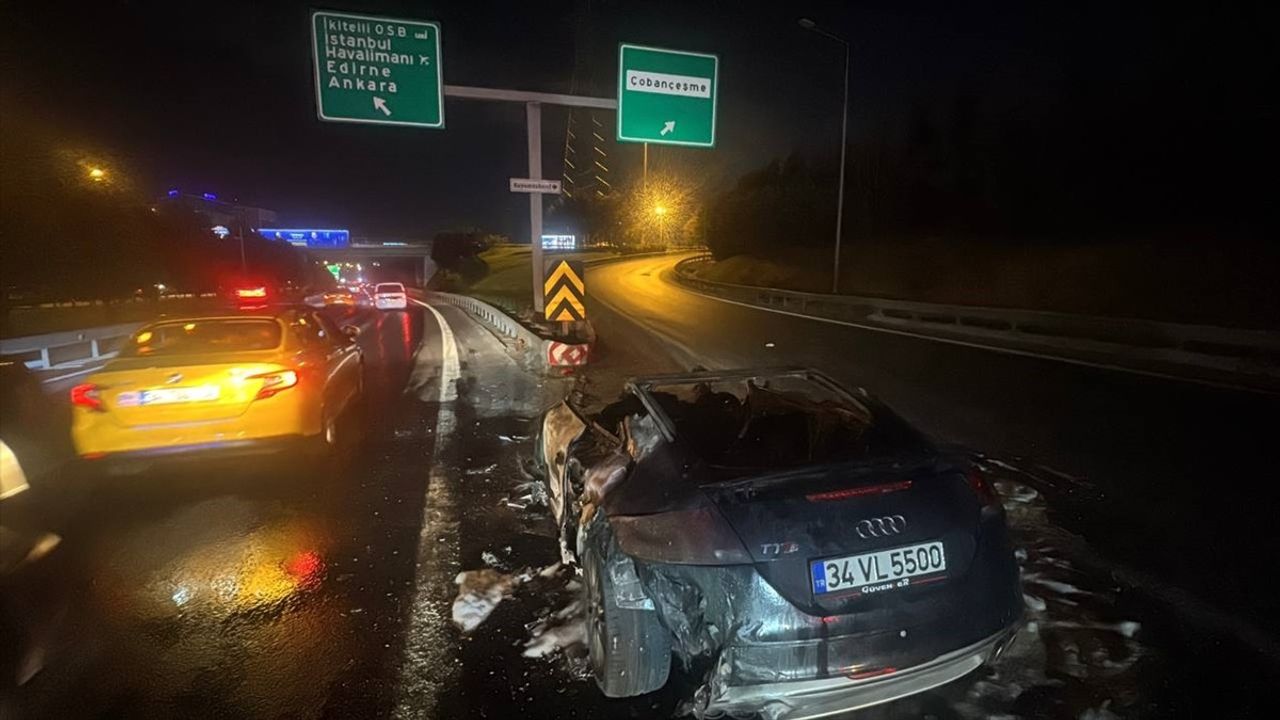 Bahçelievler'de Otomobil Yangını