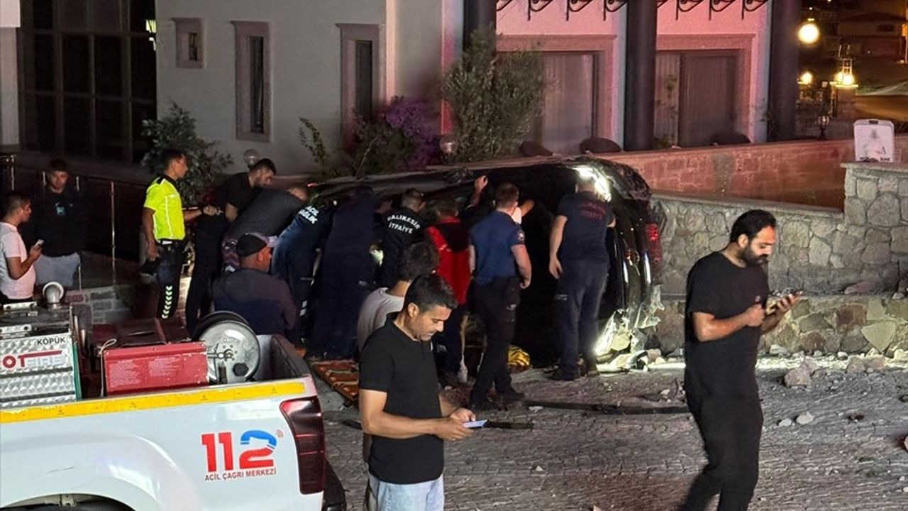 Balıkesir'de Otomobil Kazası: 1 Ölü, 1 Yaralı