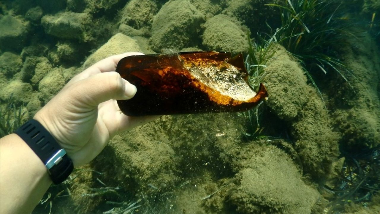 Bodrum'da Deniz Dibi Temizliği: 62 Kilogram Atık Toplandı