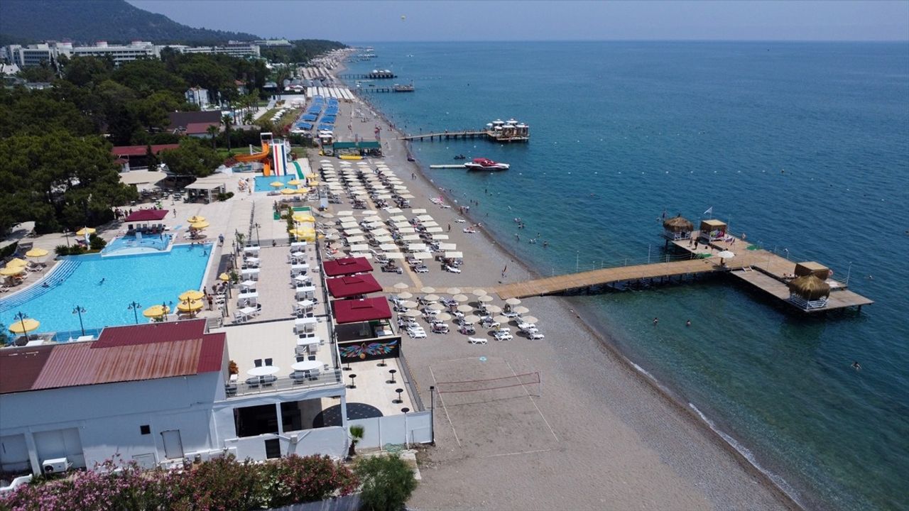 Bodrum ve Kemer'de Yaz Hareketliliği Devam Ediyor