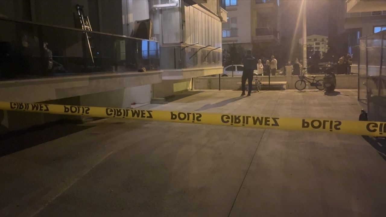 Burdur'da Kadın Cinayeti: Özge Bedir Bıçaklanarak Hayatını Kaybetti