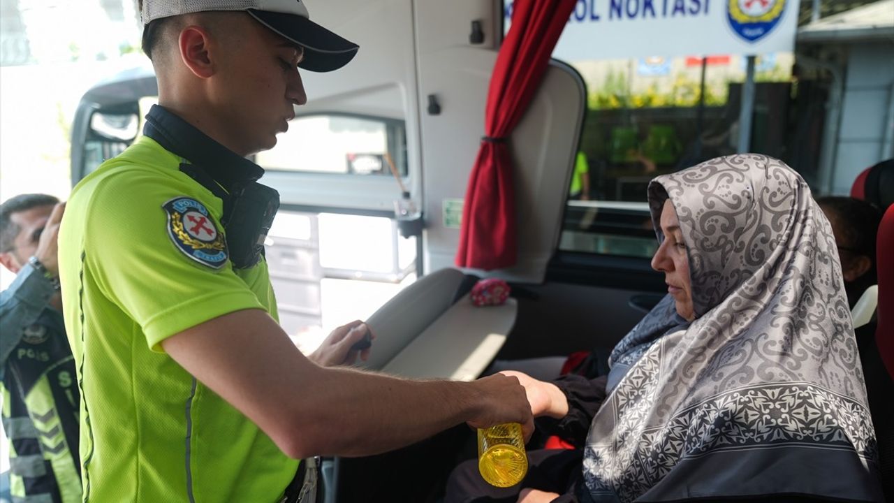 Büyük İstanbul Otogarı'nda Bayram Denetimleri Sürüyor