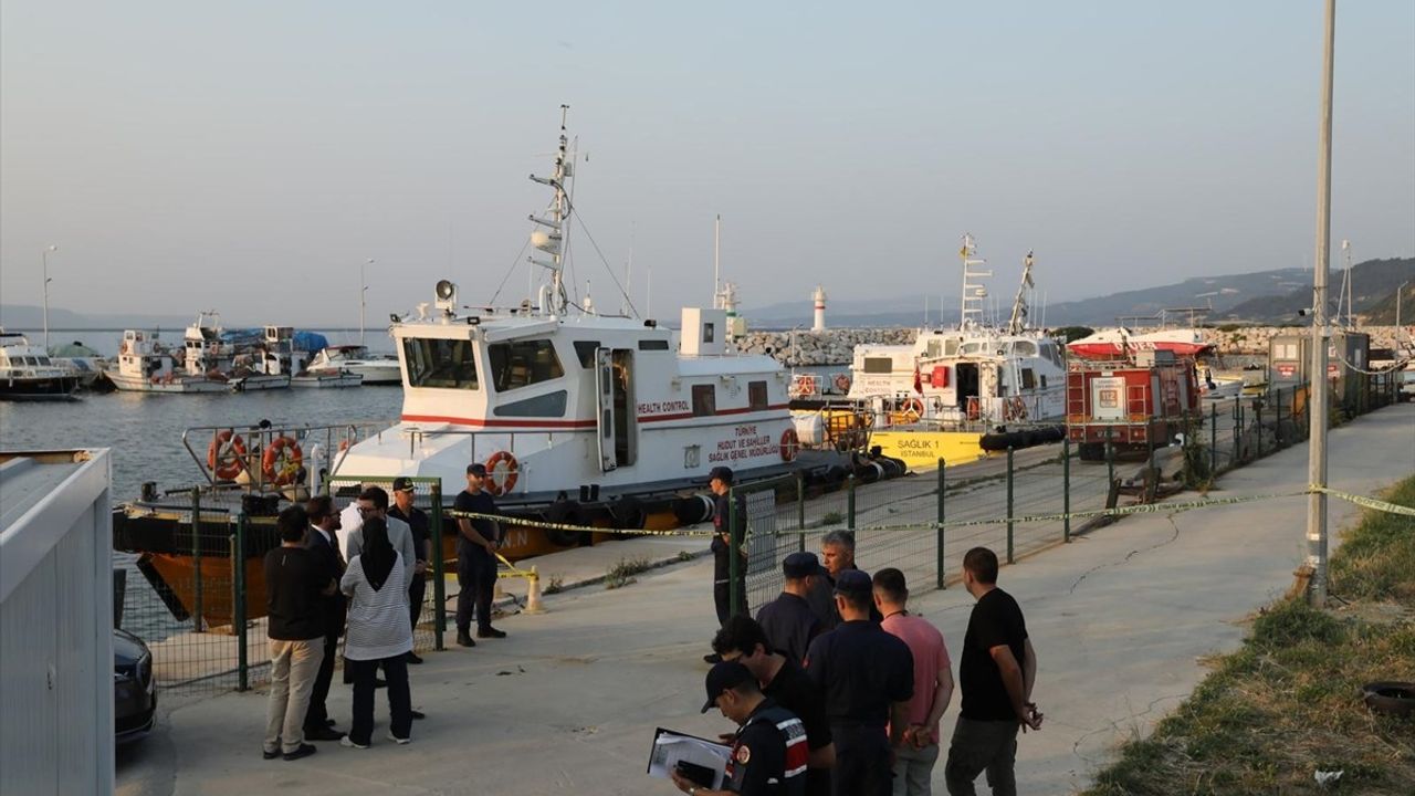 Çanakkale'de Sağlık-1 Botu'nda Patlama: 1 Sağlık Çalışanı Hayatını Kaybetti