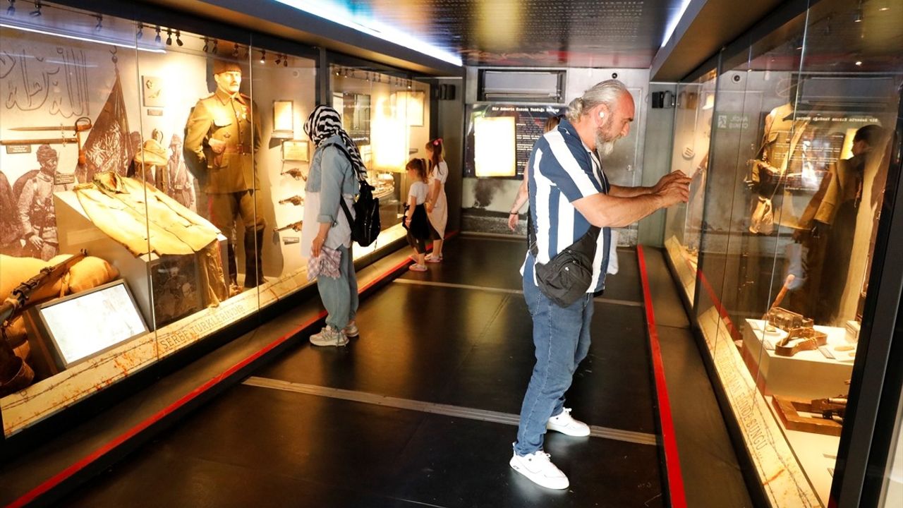 Çanakkale Savaşları Mobil Müzesi Samsun'da Ziyarete Açıldı