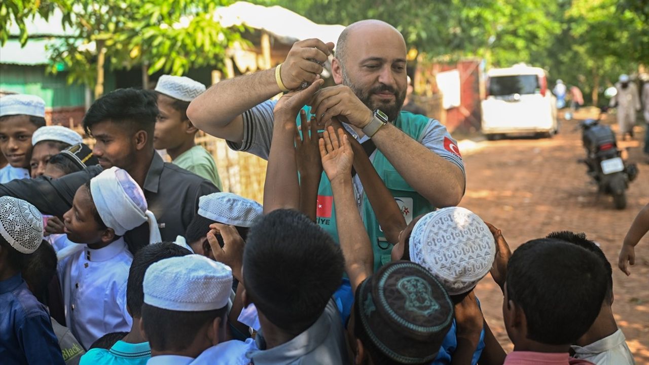 Cansuyu Derneği Arakan Mülteci Kamplarında 160 Kurban Kesti