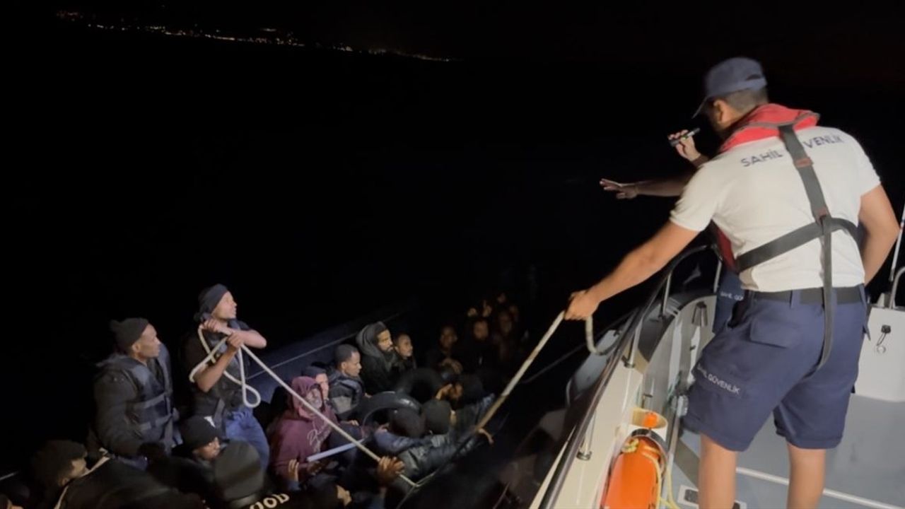 Çeşme Açıklarında 42 Düzensiz Göçmen Kurtarıldı