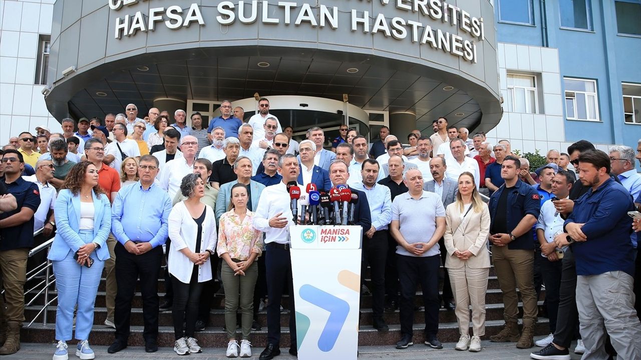 CHP Genel Başkanı Özgür Özel, Gazze'ye Yardım Götüren Geminin Saldırısını Kınadı