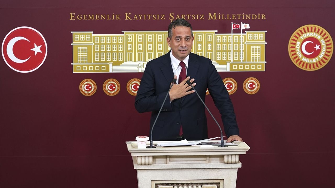CHP'li Başarır'dan Ferdi Zeyrek'e Veda ve Eleştiriler
