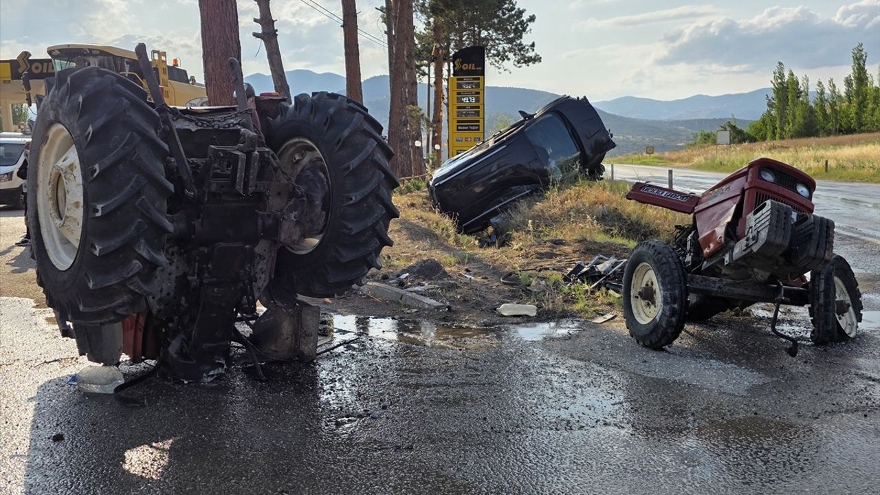 Çorum'da Trafik Kazası: 5 Yaralı