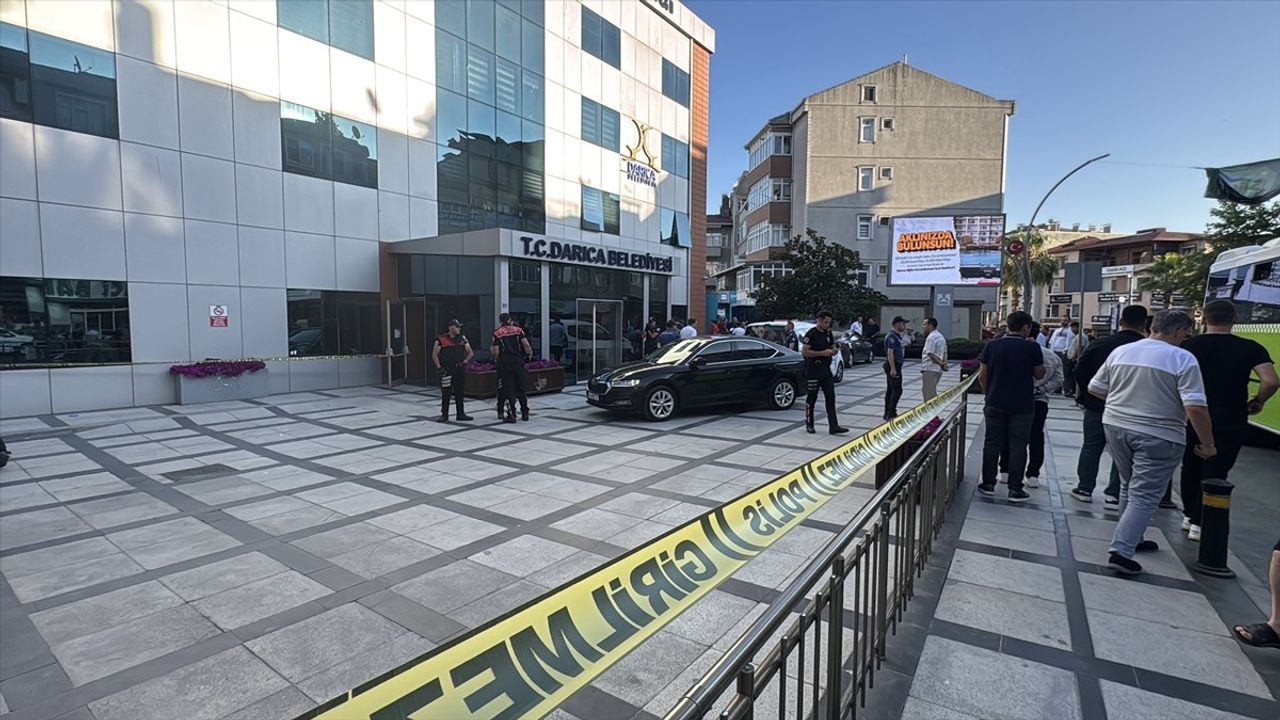 Darıca'da Trajik Olay: Başkan Bıyık Yaralandı, Zabıta Personeli Hayatını Kaybetti