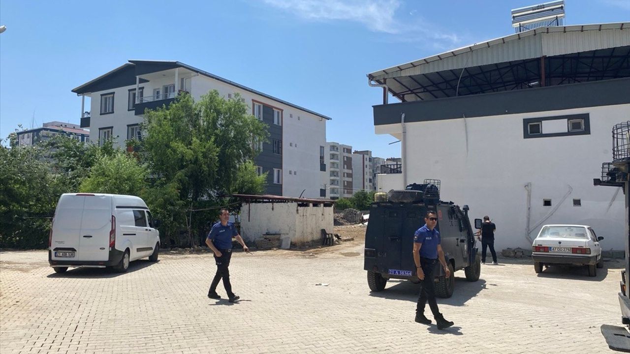 Diyarbakır'da Oğuldan Çekiçli Saldırı: Baba Ağır Yaralı