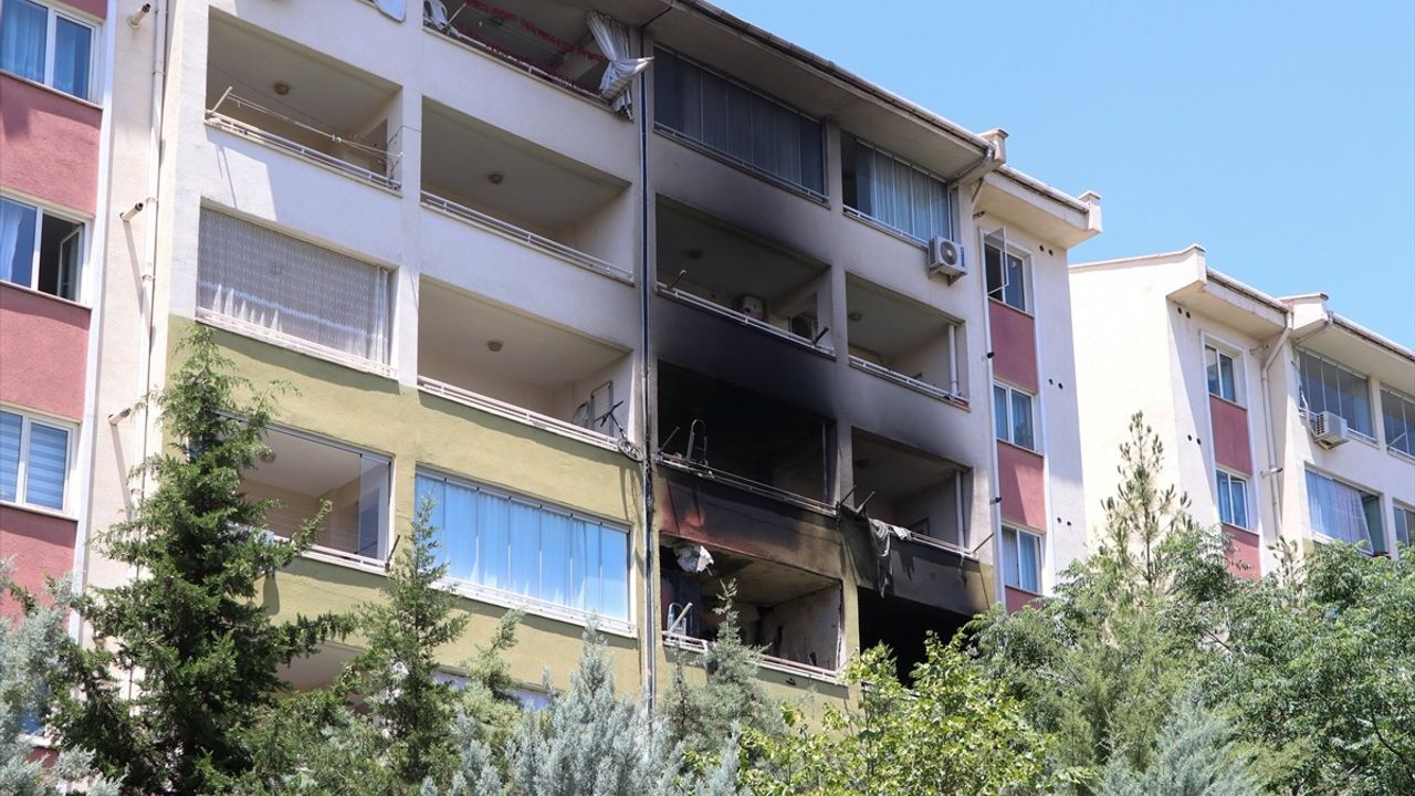 Diyarbakır'da Yangın Paniği: 3 Kişi Dumandan Etkilendi